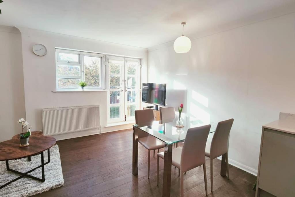 런던 Aldgate Flats In E1. 아파트 외부 사진